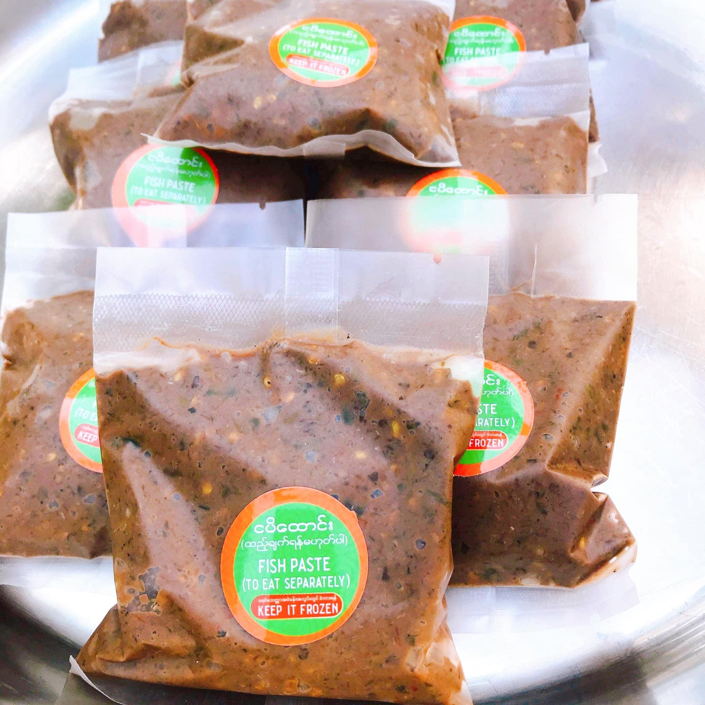 Easy Way by Noodi ပရီမီယမ် ငါးပိထောင်း 100g (Easy Way by Noodi Premium Fermented Fish Paste)