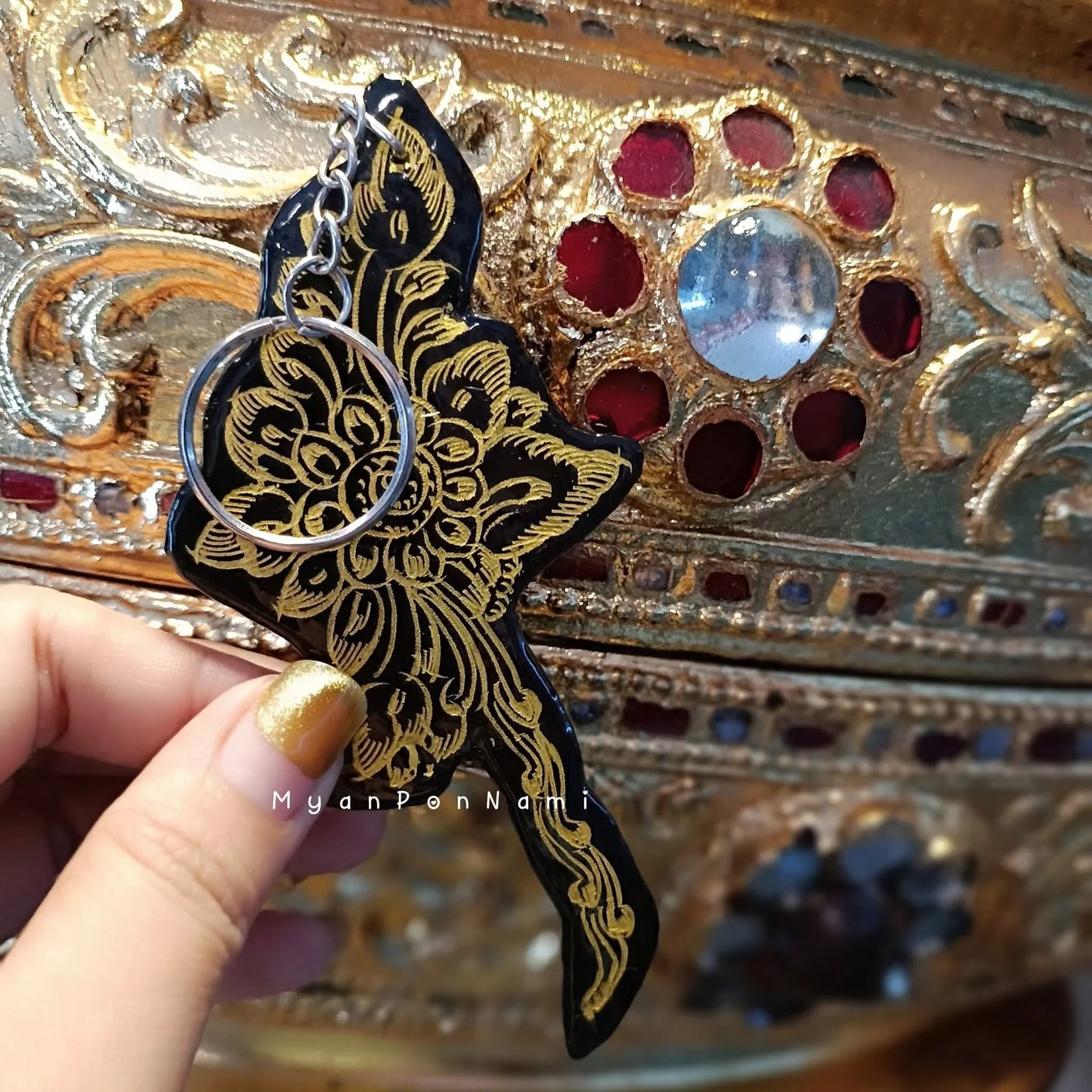 ယွန်းသော့ချိတ် - Easy Bites