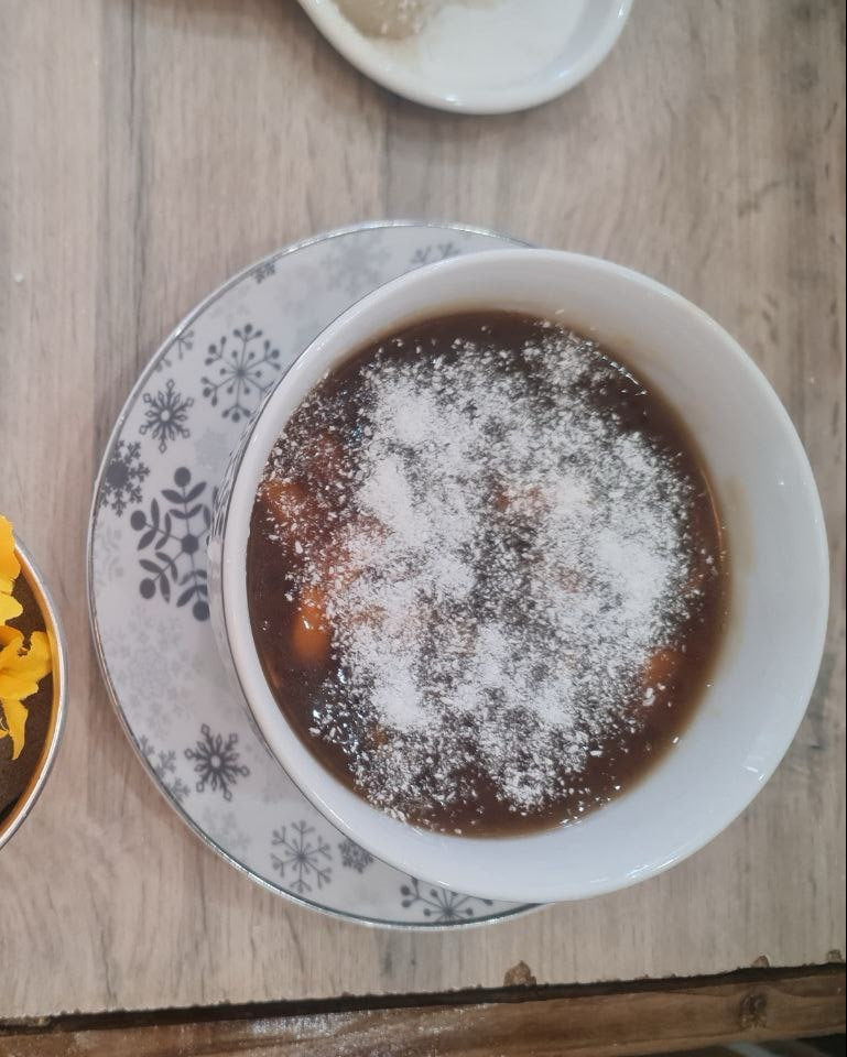 မုန့်ကြာစေ့သာကူ (Sago Porridge)