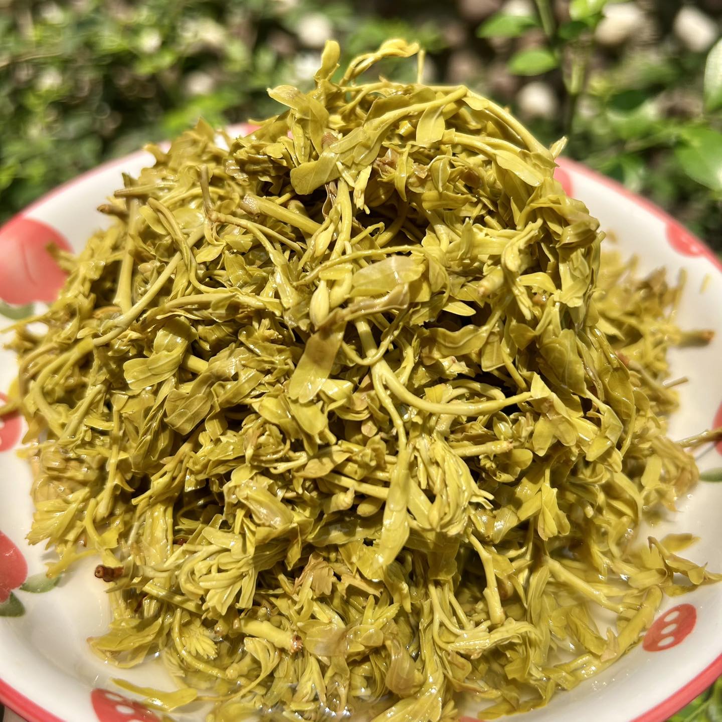 H&H စစ်ကိုင်းမကျည်းရွက်နုချဉ် 230g (H&H Pickled Young Tamarind Leaves)