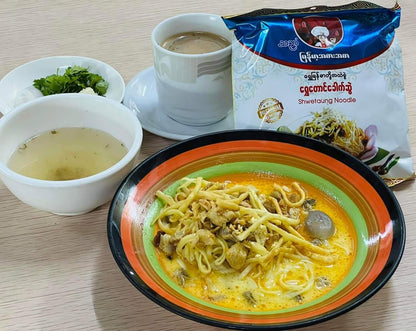 သဥ္ဇာ ရွှေတောင်ခေါက်ဆွဲ (Thinzar Shwetaung Noodle) - Easy Bites
