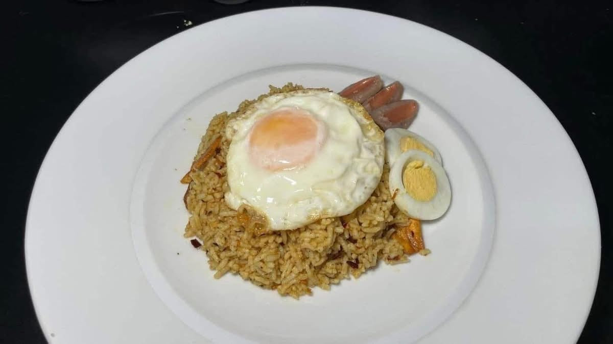 Feel စစ်ကိုင်းထမင်းသုပ်