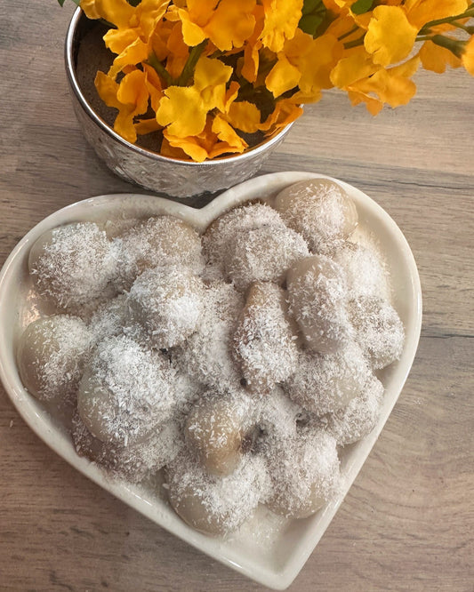 မုန့်လုံးရေပေါ် (Glutinous Rice Balls)