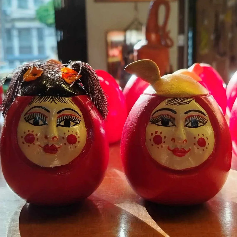 ပစ်တိုင်းထောင်ရုပ် တစ်စုံ - Easy Bites