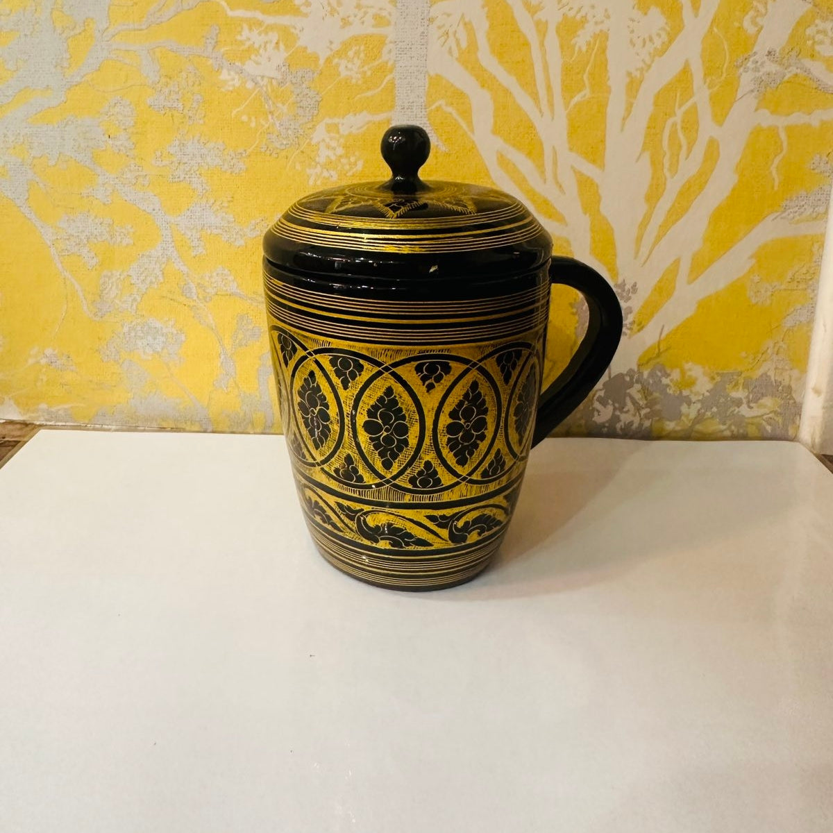 ယွန်းရွှေကော်ဖီခွက်