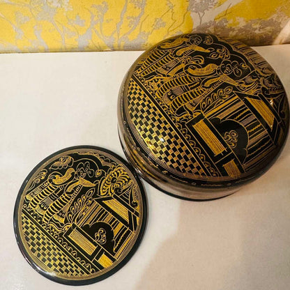 ယွန်းရွှေအပူခံ ဘူးစုံ (ဝိုင်း)